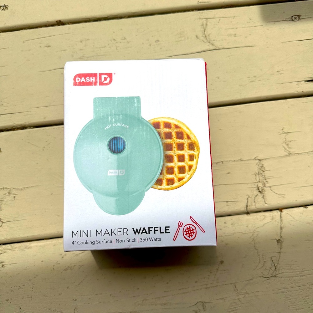 Dash Mini Waffle Maker